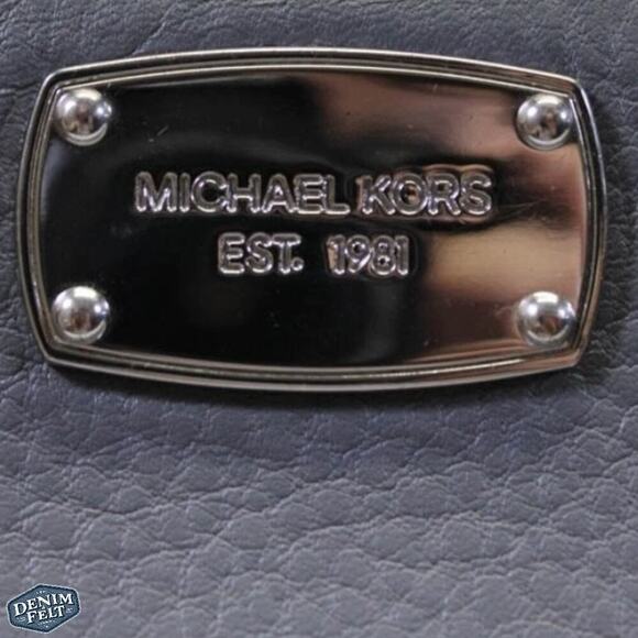 Michael Kors Gray Pebble Leather Large Zip Around Multi Pockets Wallet - Picture 8 of 9